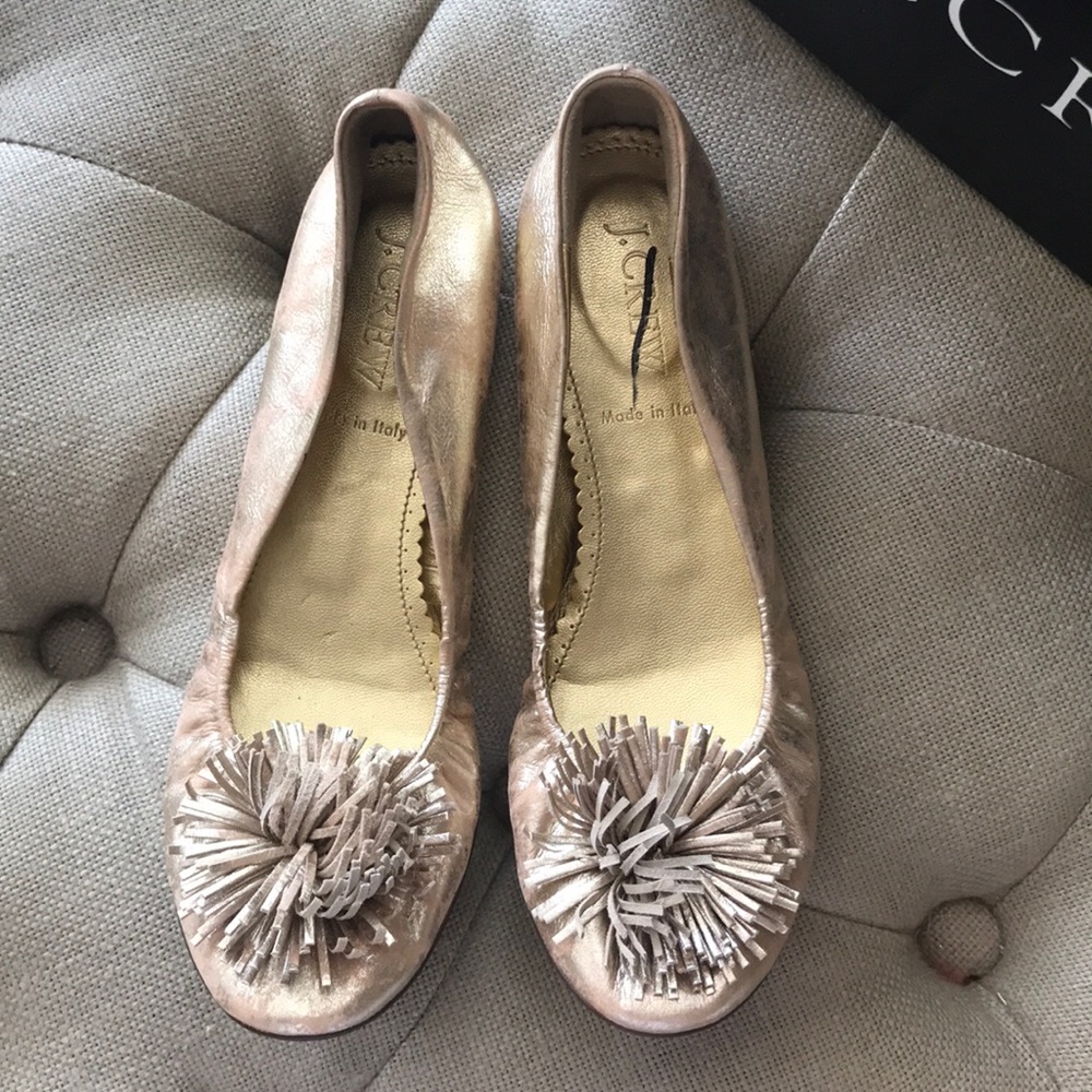 Flats - Picture 2 of 4